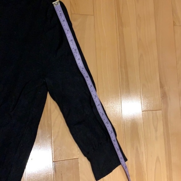 RW&CO 3/4 length black turtleneck - size M - Picture 15 of 16